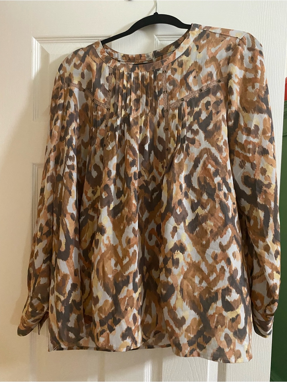 Lori Goldstein Long-Sleeve Blouse in Abstract Print